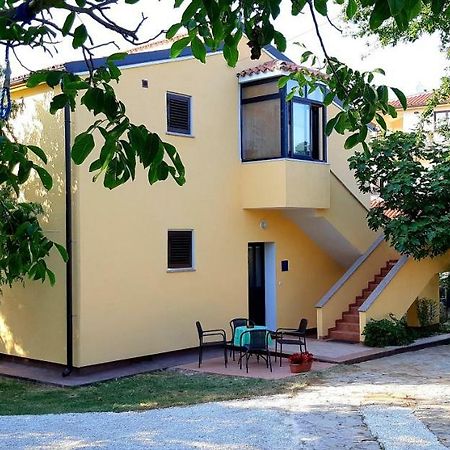 Vesna Apartment 普拉 外观 照片